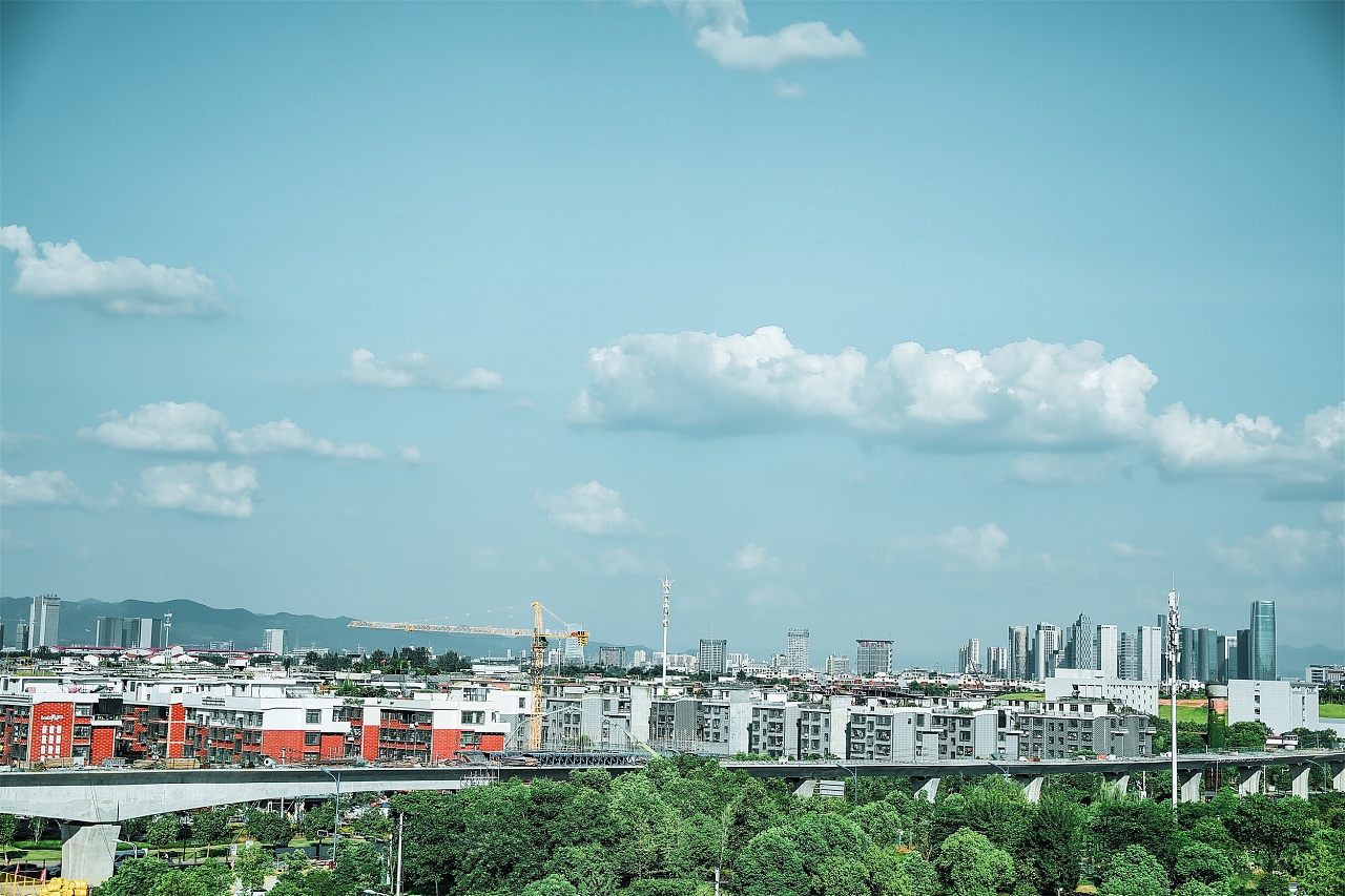 台风前夕的义乌 定格城市风貌的独特瞬间
