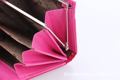 义乌杰诚 专业摄影服务助力钱包产品营销